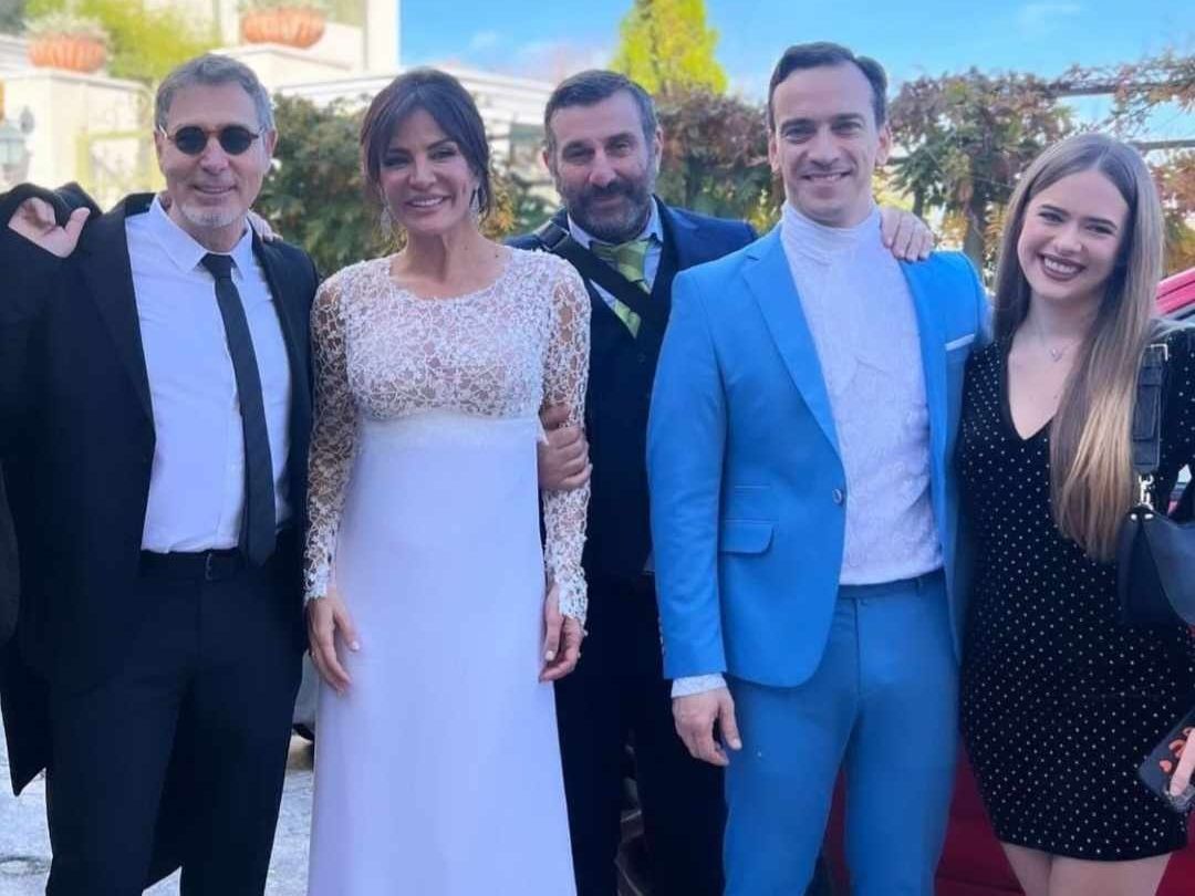 Το ρομαντικό νυφικό look που επέλεξε η Δήμητρα Ματσούκα μάς ταξίδεψε σε μια άλλη εποχή