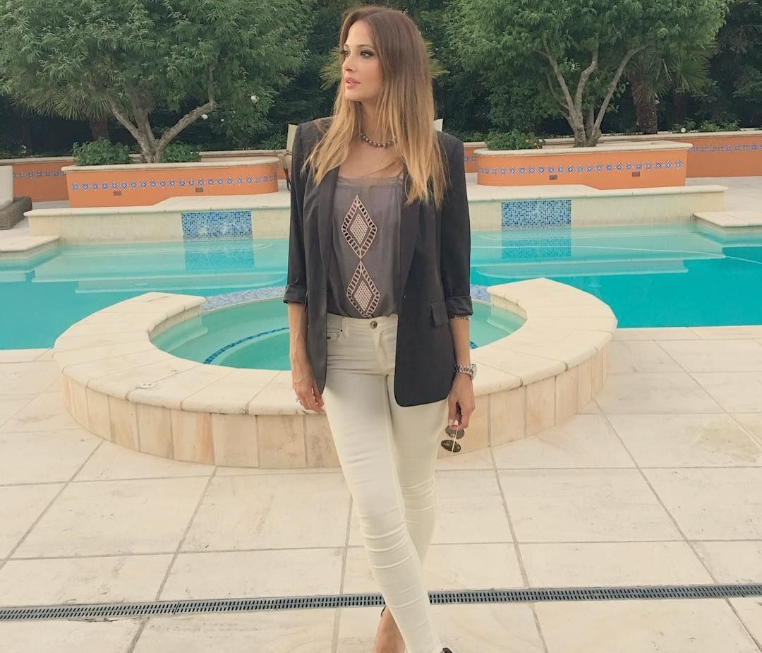 Το απίστευτο κορμί της Αλέκας Καμηλά: Χωρίς ρετούς στην παραλία