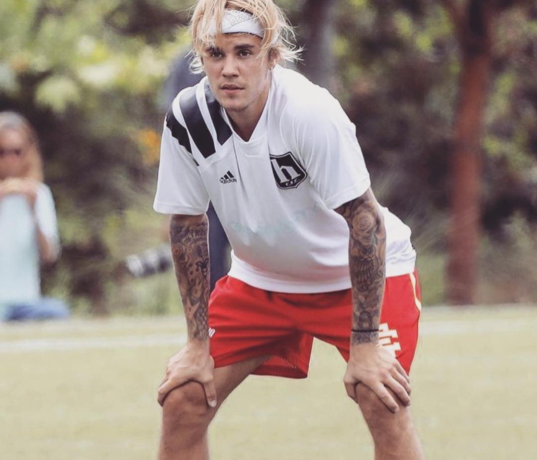 Δεν το πιστεύουμε: Ο Justin Bieber κλαίει και οδύρεται για τη Selena Gomez