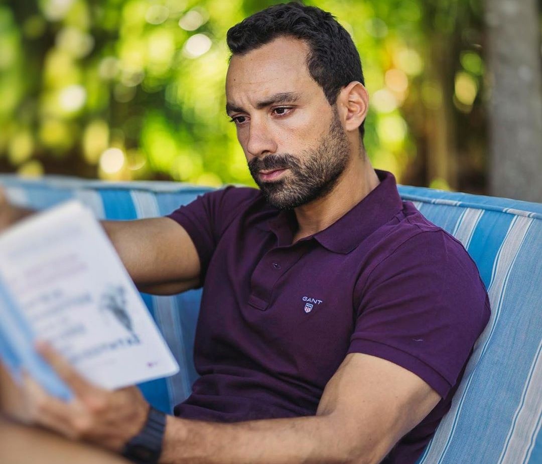 Ο Σάκης Τανιμανίδης λέει το μεγαλύτερο λάθος που κάνουν τα παιδιά στις Πανελλήνιες