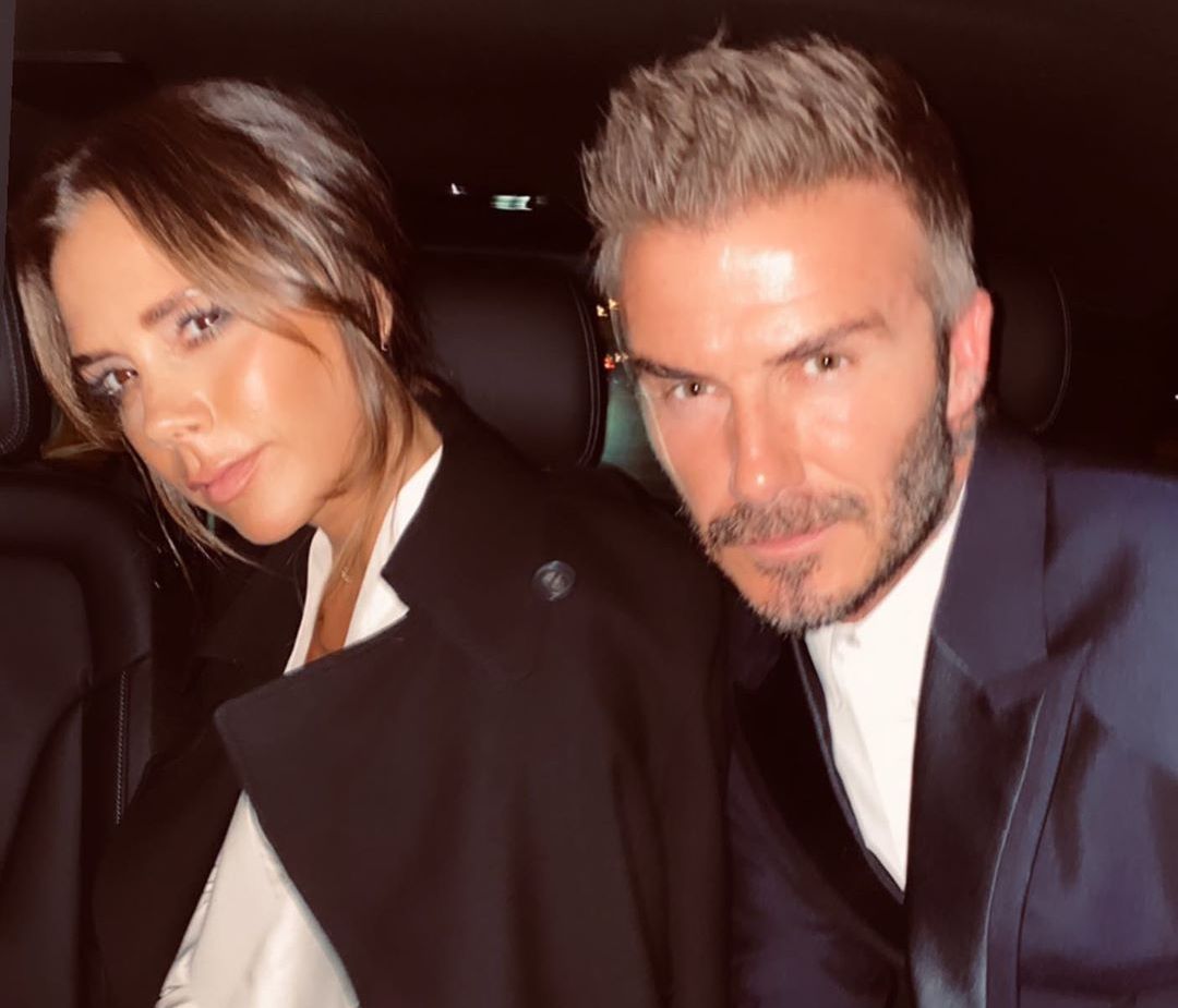 H Victoria Beckham μας κάνει να ξανασκεφτούμε αυτόν τον, κάπως παρωχημένο, χρωματικό συνδυασμό
