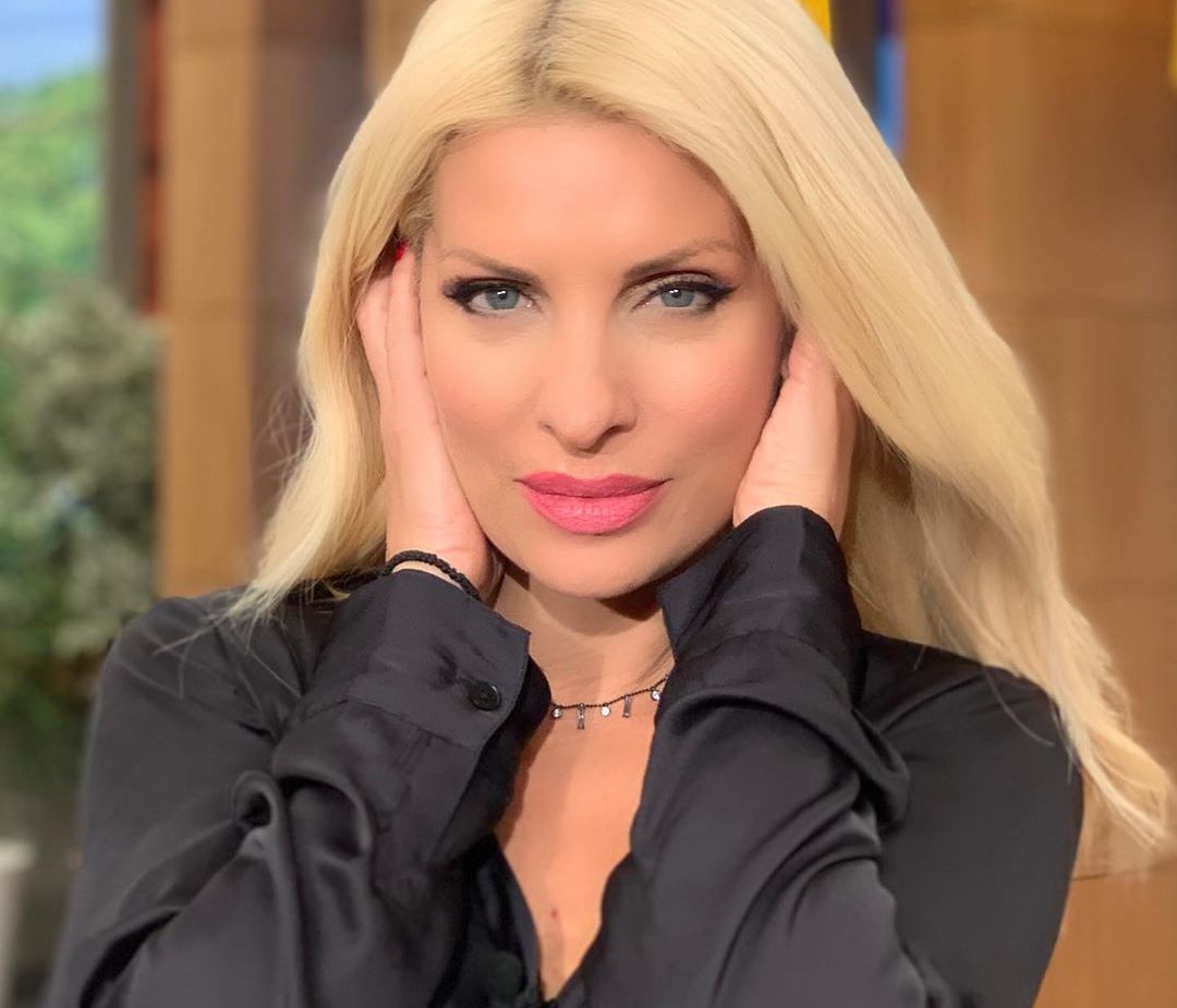 H Eλένη Μενεγάκη πιο κομψή από ποτέ, για ψώνια με τη Βαλέρια και την Μαρίνα