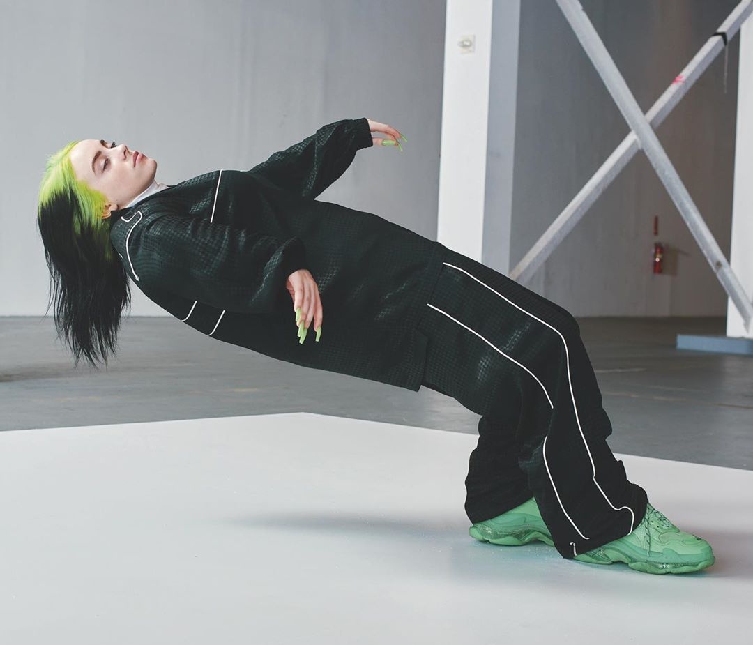 Κυκλοφόρησε το theme song του James Bond και είναι ο,τι πιο hot έχεις ακούσει από την Billie Eilish