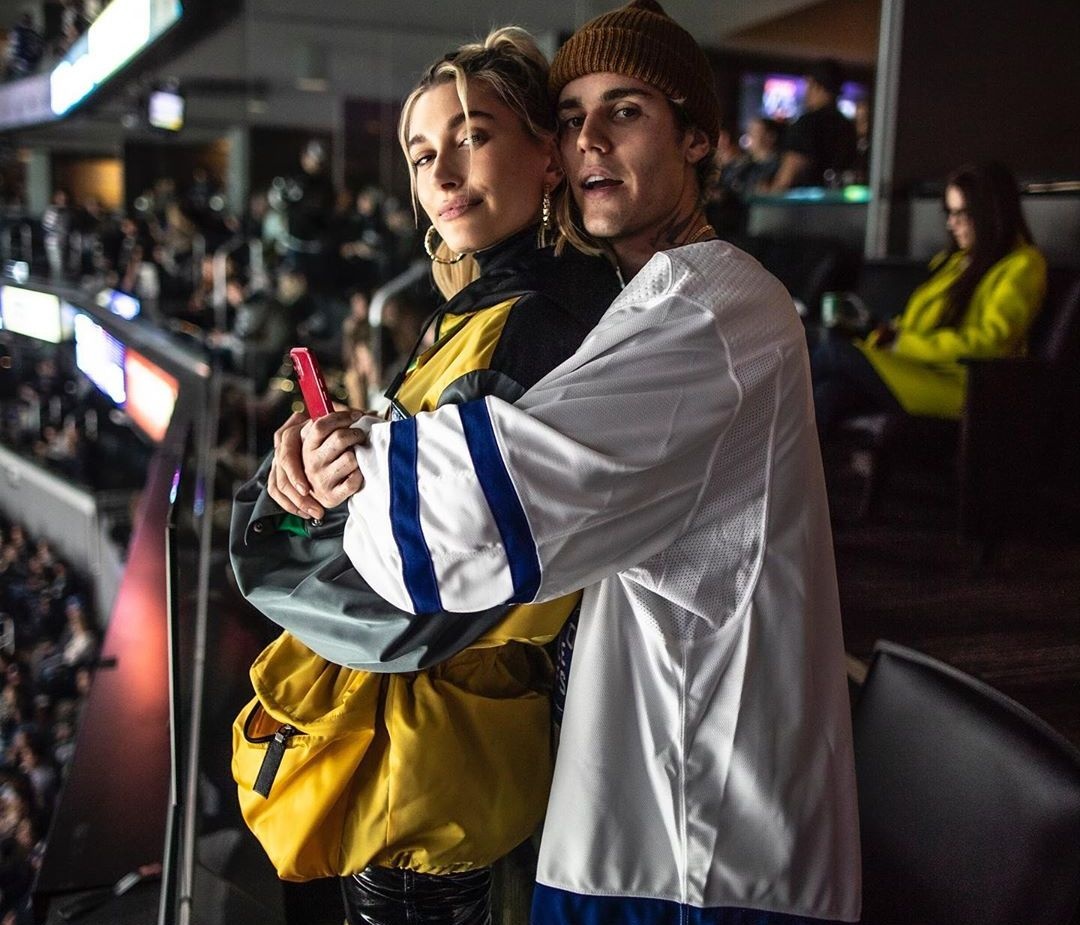 Justin Bieber- Hailey Baldwin: Παντρεύτηκαν από… προξενιό; Τι είπε ο Justin για την γνωριμία τους