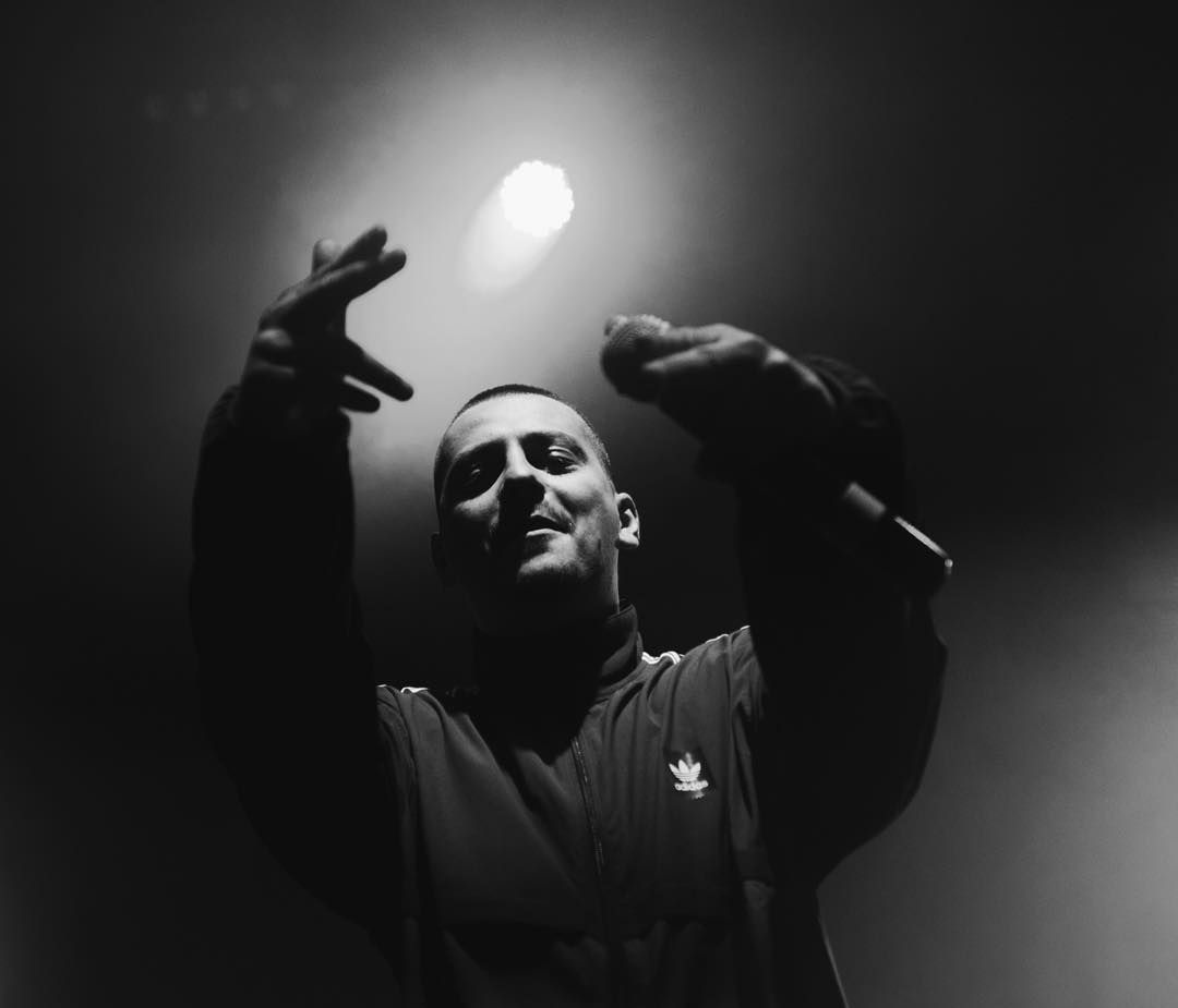 «LONG3»: Ο ράπερ των Above The Hood «ρίχνει» το YouTube με το νέο «Ξέρω Τι Θέλω»