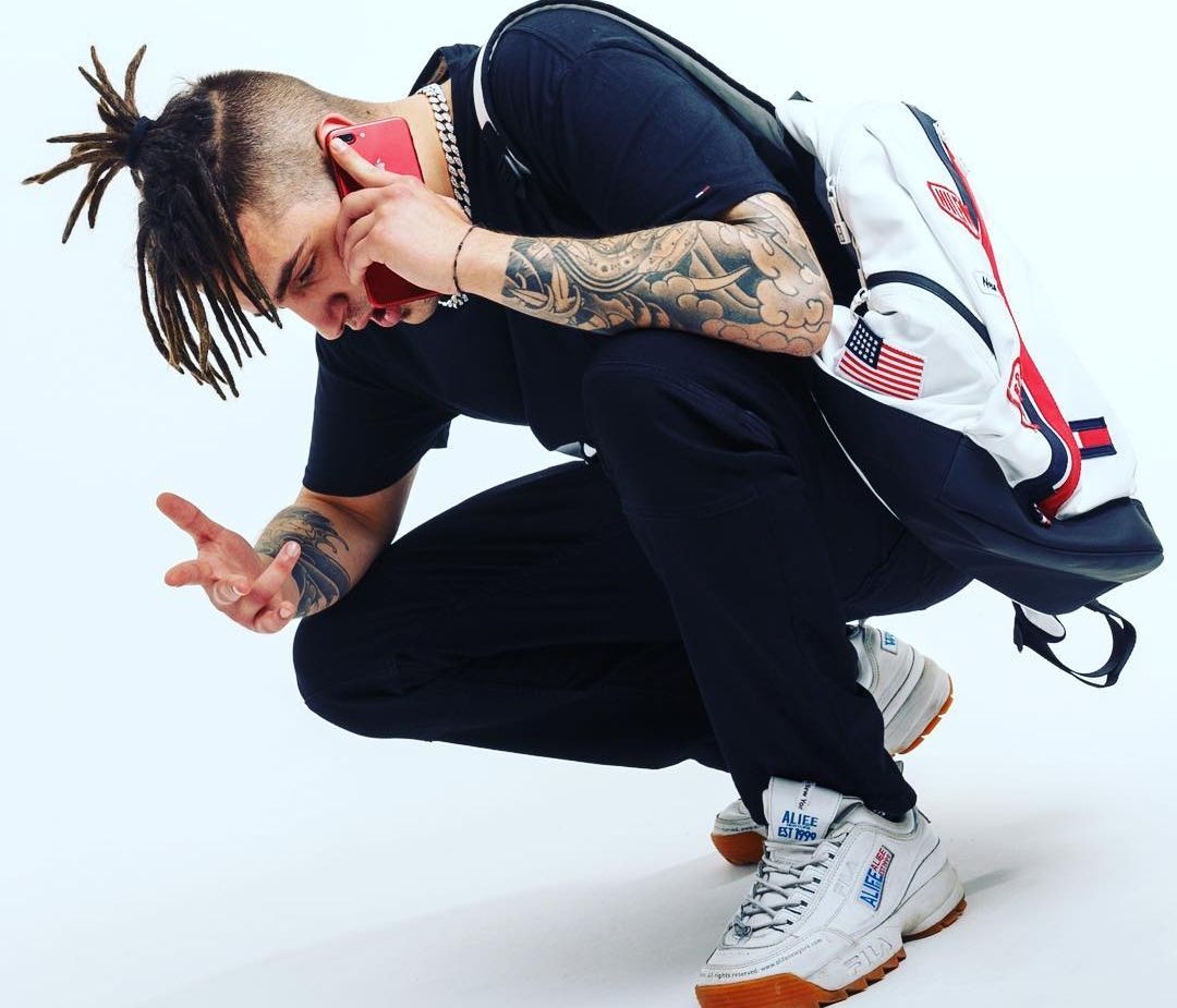 iLLEOo: Ο αγαπημένος σου τραπερ είναι «So Fresh» και πρώτη φορά μιλά για τα παιδικά του χρόνια