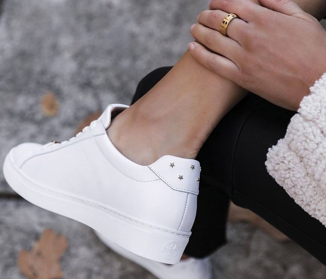 Shopping Guide: Τα πιο cool λευκά sneakers για τις ανοιξιάτικες εμφανίσεις σου