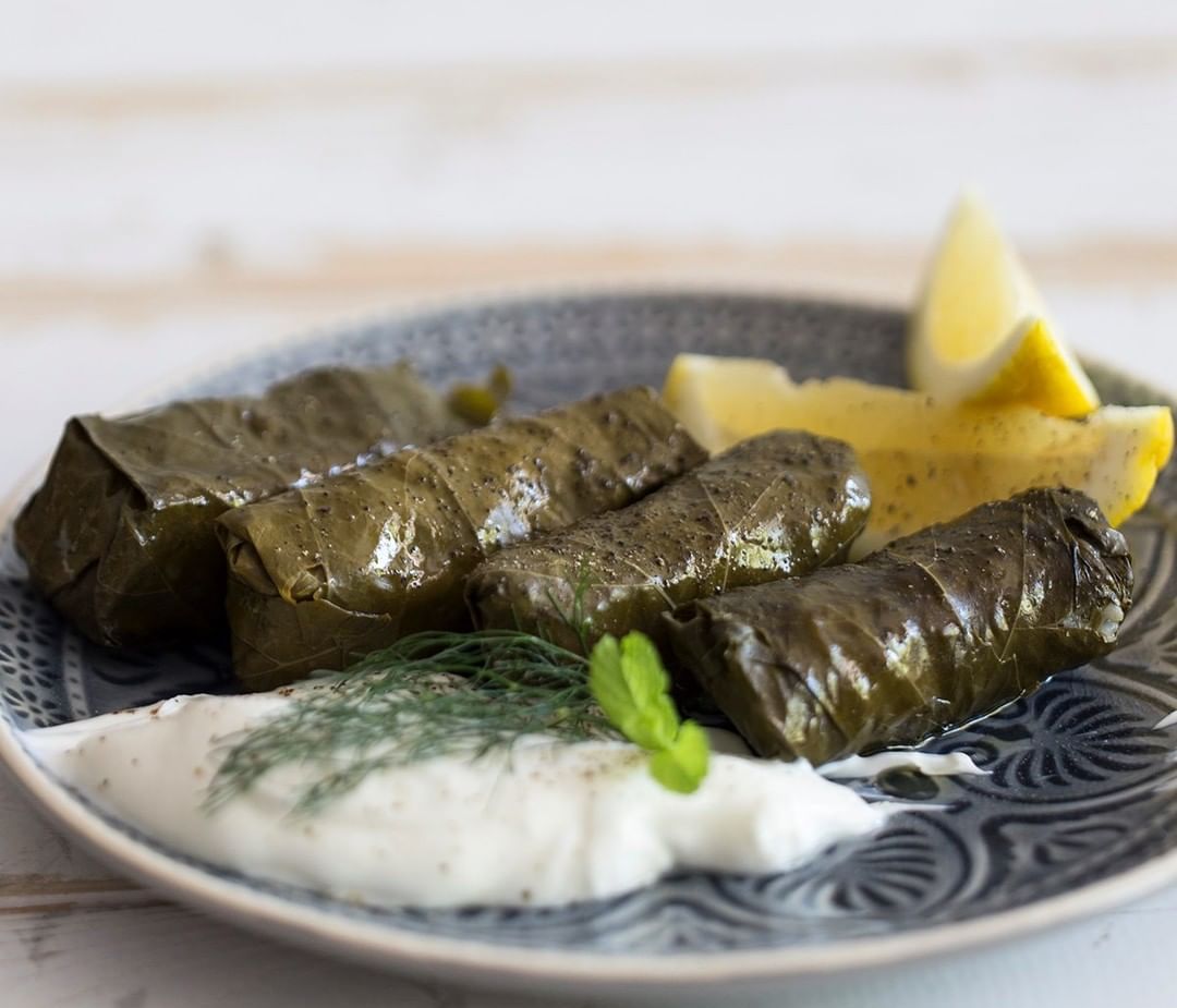 Άκης Πετρετζίκης: Ντολμαδάκια γιαλαντζί