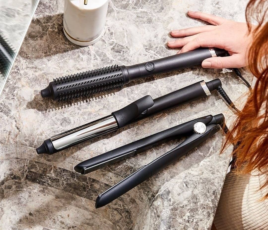 Δεν θέλεις βρώμικα μαλλιά! Πώς θα καθαρίσεις σωστά τα εργαλεία hairstyling