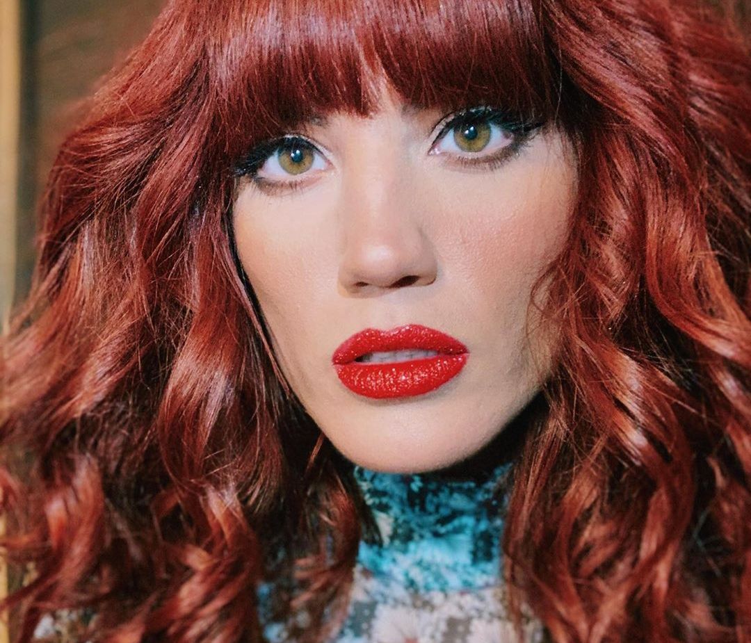 H Μαίρη Συνατσάκη έκανε το απόλυτο party makeup και δεν είναι αυτό με το glitter στα χείλη