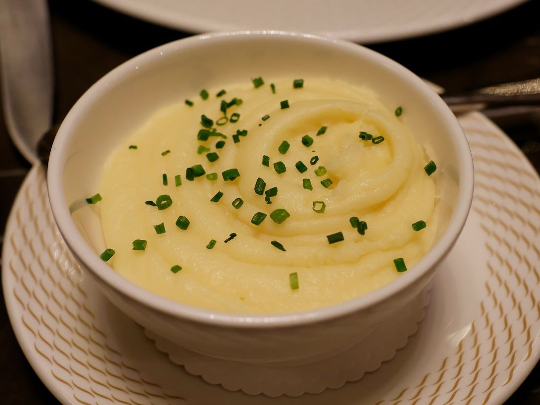 Σε 15 λεπτά θα φτιάξεις τον πιο απίθανο πουρέ πατάτας στον φούρνο μικροκυμάτων