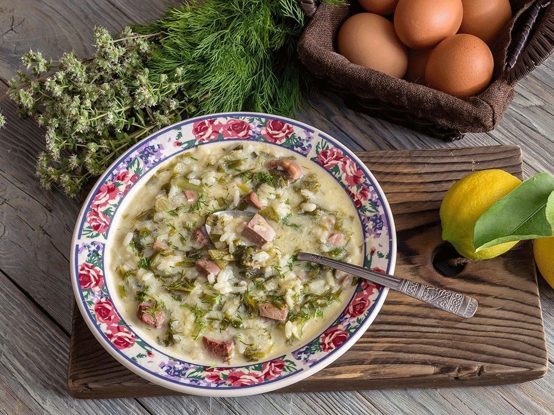 Η ιστορία της μαγειρίτσας και πώς θα την ετοιμάσεις παραδοσιακά