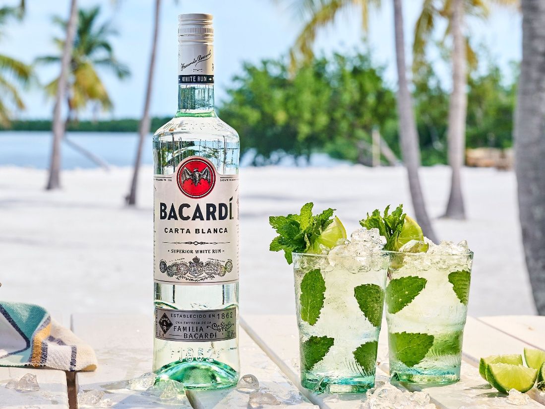 Σαν τη Χαλκιδική με Bacardi δεν έχει! Το Bacardi δίνει το ρυθμό της διασκέδασης στη Χαλκιδική