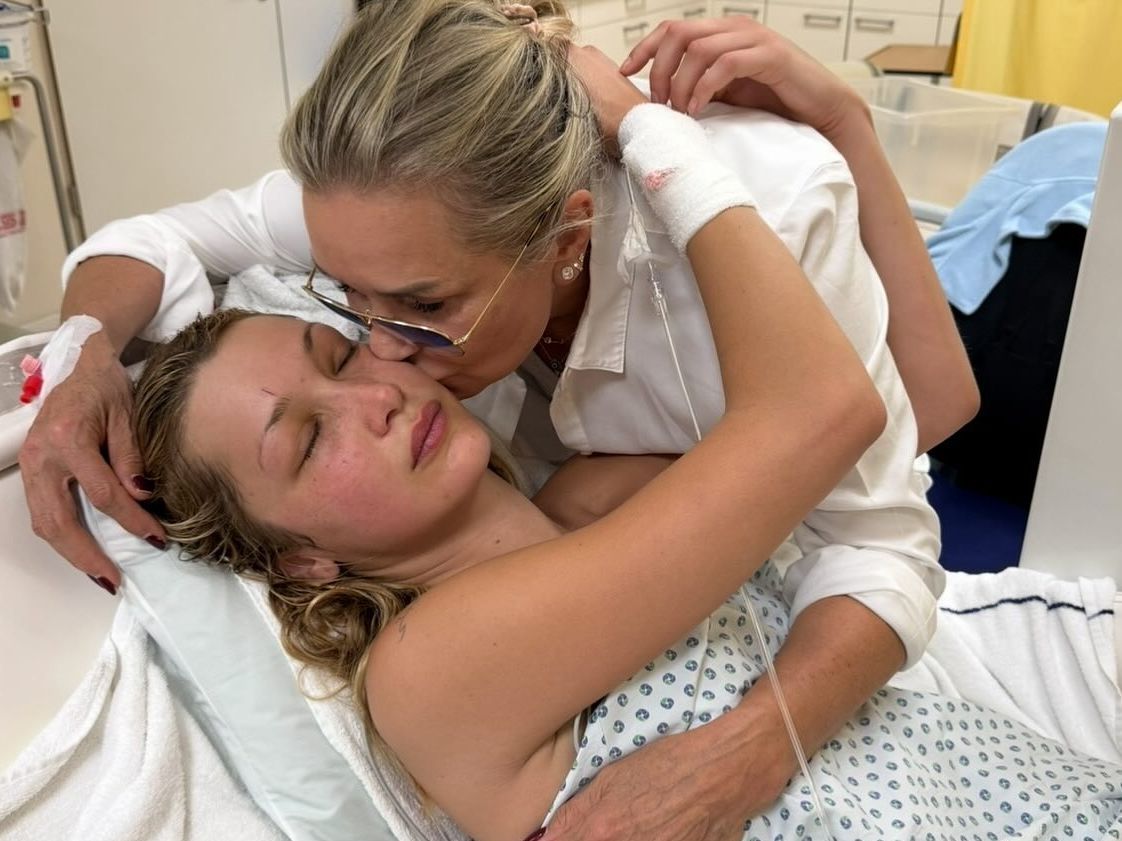 «Αυτή η ασθένεια μας έριξε στα γόνατα»: Το ποστ της μαμάς της Bella Hadid για τη νόσο Lyme