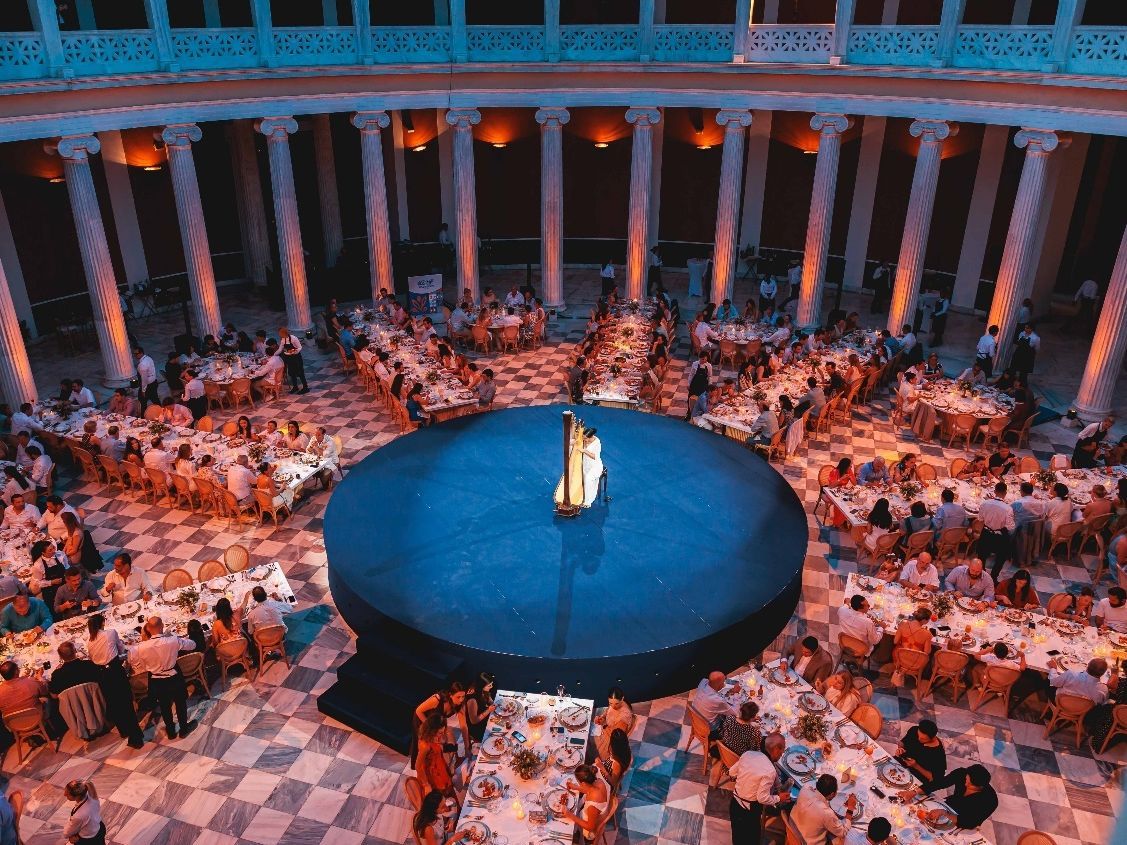 Signature cocktails, fine dining, κορυφαία venues: Εταιρικά events με υπογραφή Δειπνοσοφιστήριον