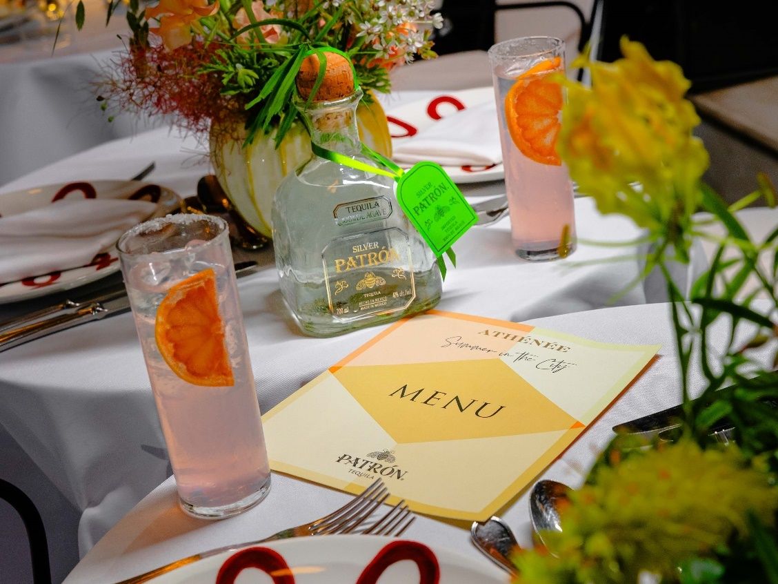 Όταν ένα summer dinner στο Athénée συνδυάζεται με Patrón Palomas, το αποτέλεσμα είναι super premium