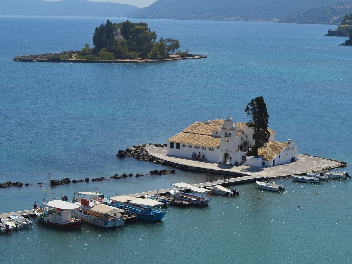 Ακολούθησε τον Ήλιο: Τρεις must-visit προορισμοί που θα ζήσεις παραδοσιακό Πάσχα