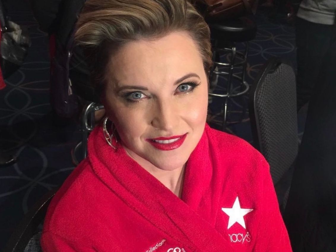 Lucy Lawless: Η αξεπέραστη «Ζήνα» κλείνει σήμερα τα 58 και η κραυγή της ακόμα ηχεί στ’ αυτιά μας