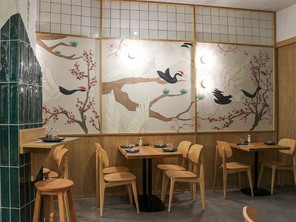 Nikkei γεύσεις και απίθανα cocktails στη νέα εποχή ενός κλασσικού meeting point στο Μετς
