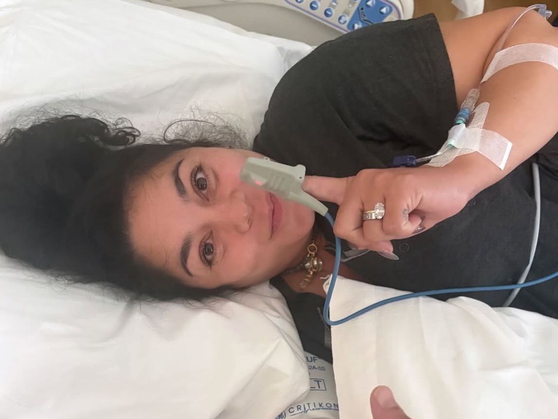 Η Vanessa Hudgens έγινε μαμά για 2η φορά μετά από έναν δύσκολο τοκετό & λέει «σεβασμός στις μητέρες»