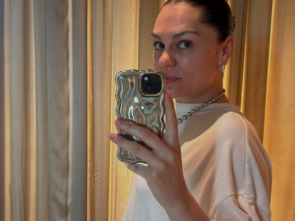 Jessie J: «Πρέπει να θεραπευτώ» - Η αναβολή της περιοδείας και το 2ο χειρουργείο που πρέπει να κάνει