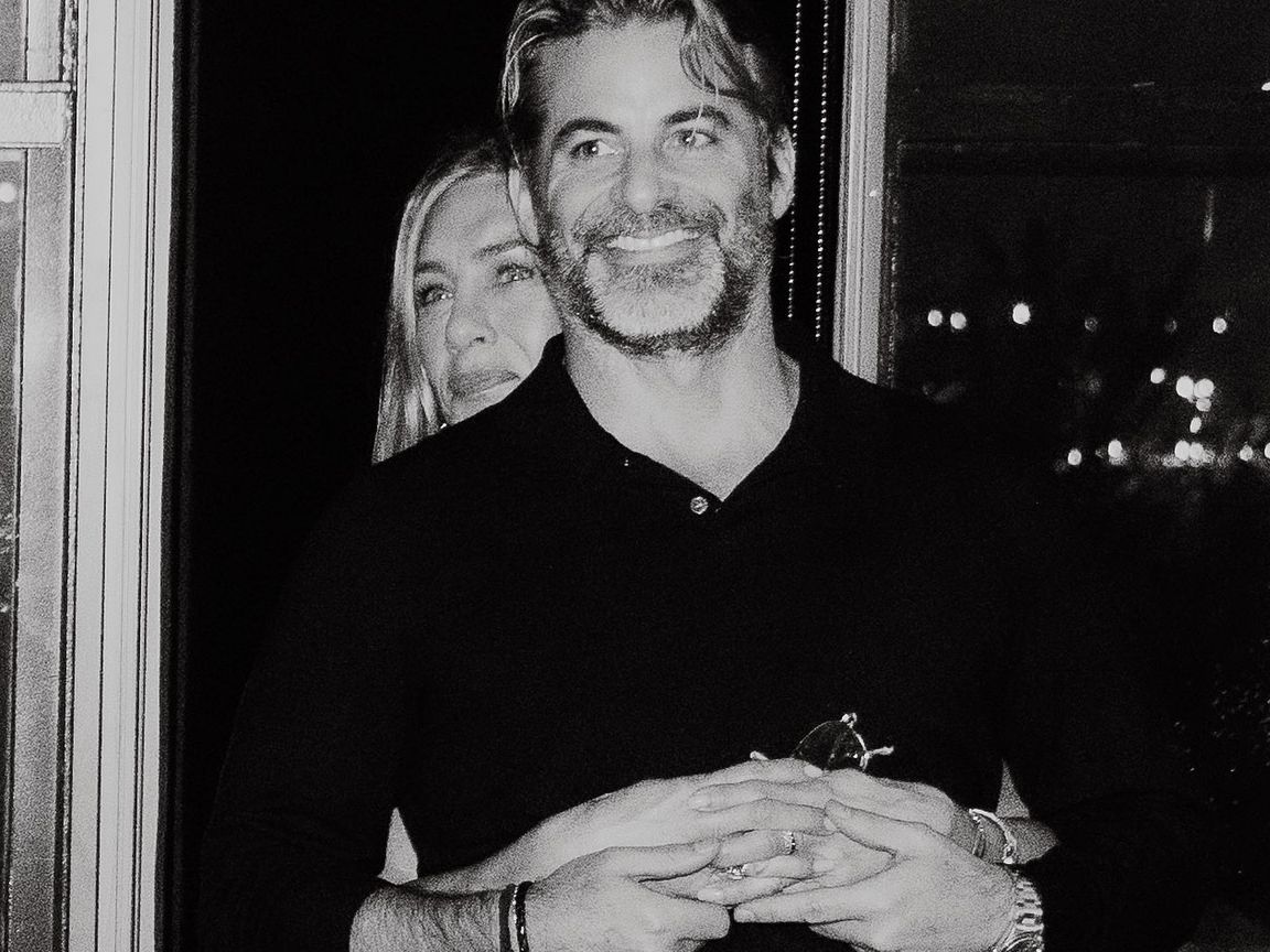 Η Aniston δεν μετανιώνει για τίποτα και αποθεώνει τον σύντροφό της, Jim Curtis: «Είναι εξαιρετικός»