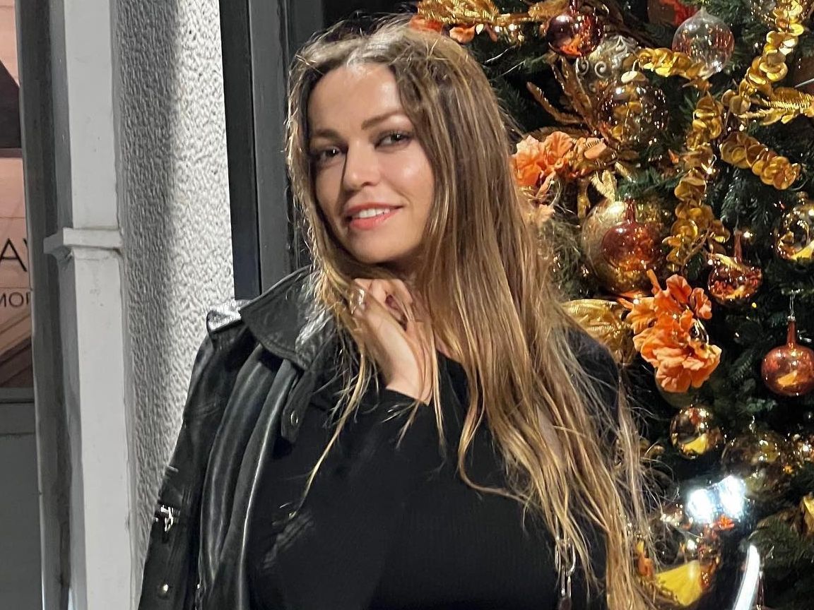 Η επιστροφή της «κοντής» του Παρά Πέντε, Κατερίνας Θεοχάρη 20 χρόνια μετά στο επετειακό reunion