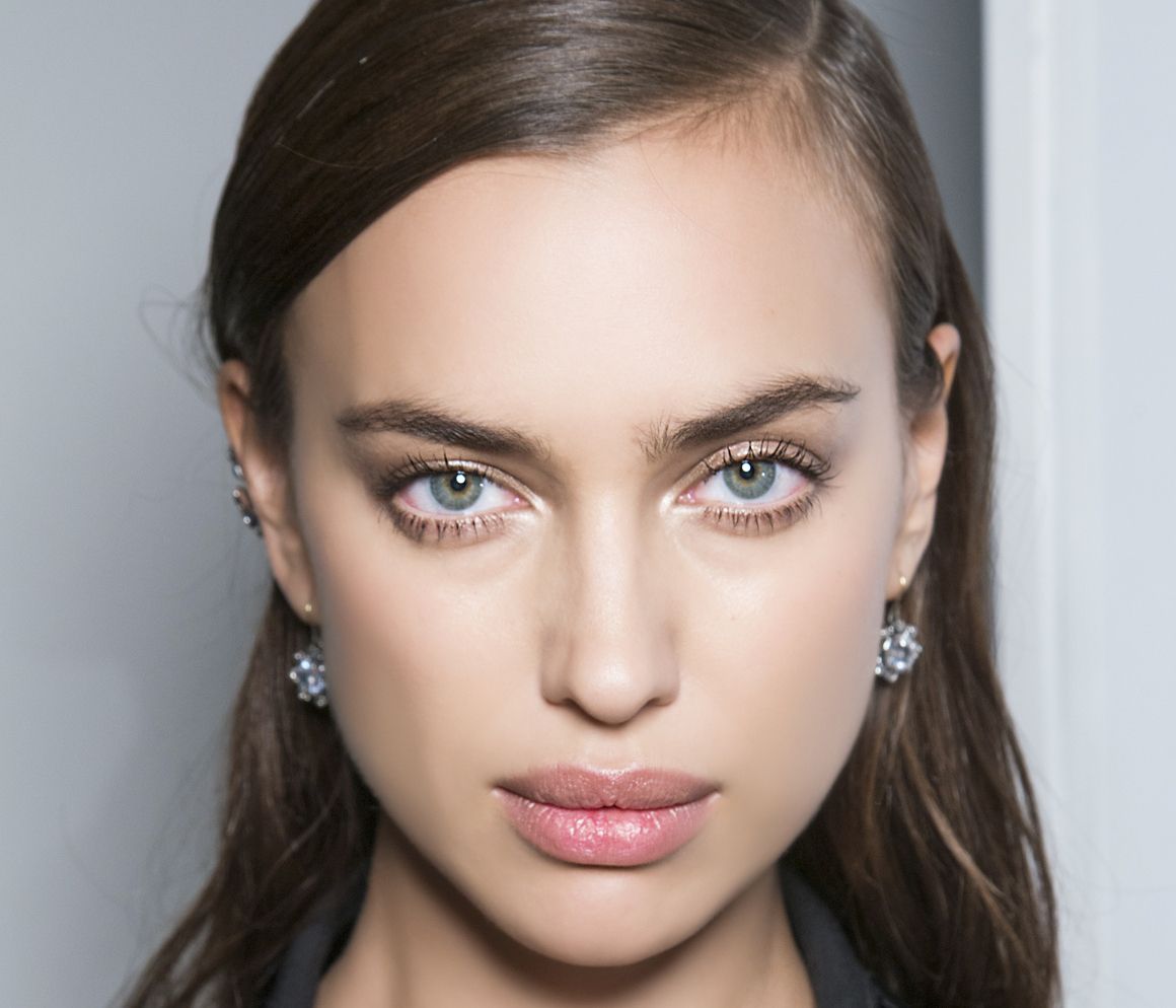 Floating lashes: Το πιο minimal trend στις βλεφαρίδες ήρθε για να μείνει – Πώς θα το υιοθετήσεις