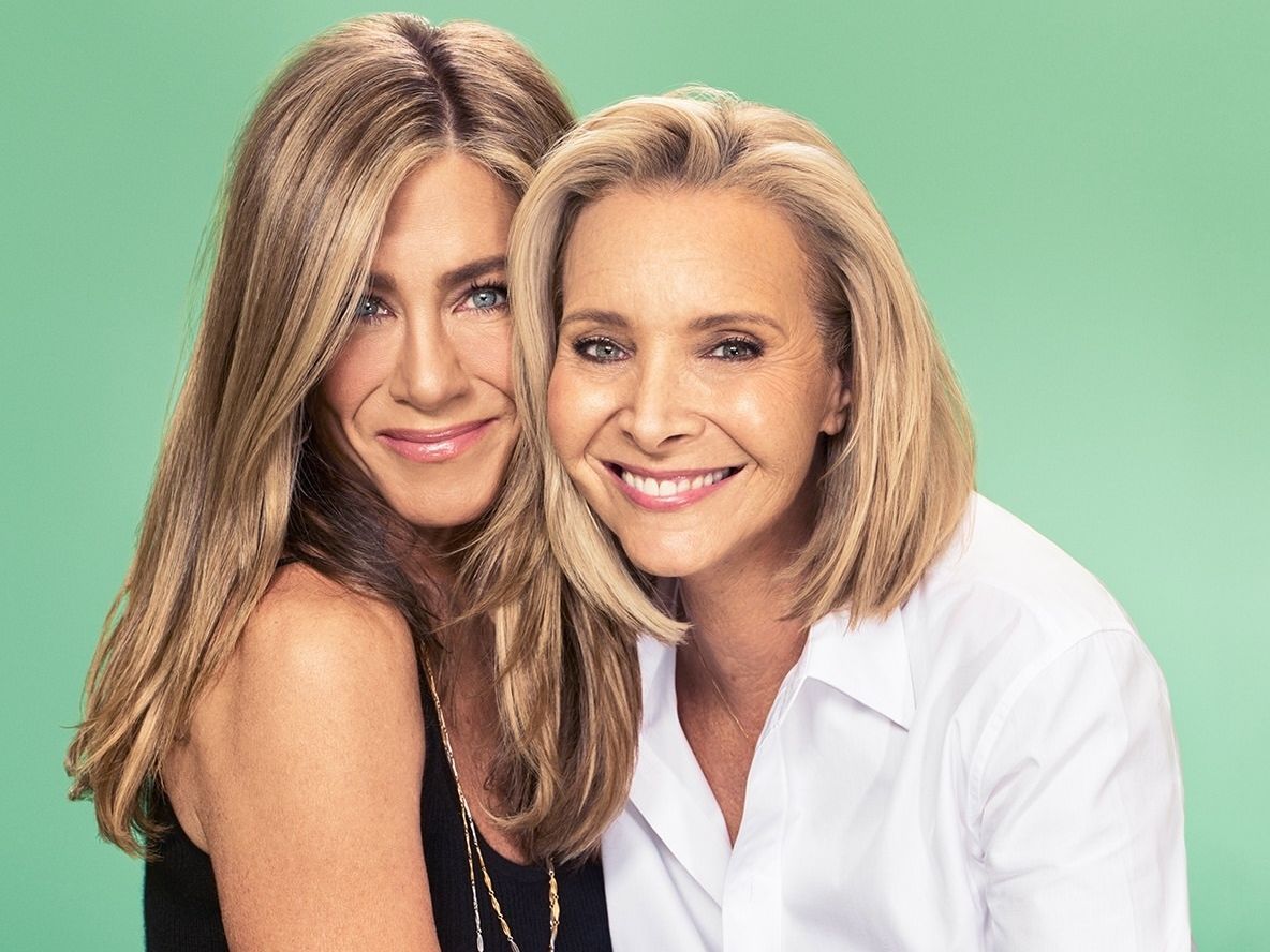 Lisa Kudrow & Jennifer Aniston λύγισαν μιλώντας για τα «Φιλαράκια» κι εμείς που μεγαλώσαμε μαζί τους