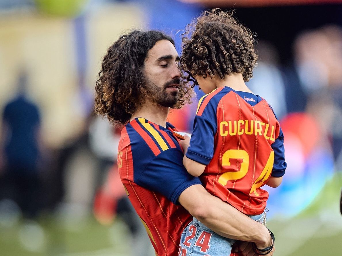 Marc Cucurella: Ο λόγος που δεν δένει τα μαλλιά του & 3 μαθήματα πατρότητας που εμπνέουν κάθε γονιό