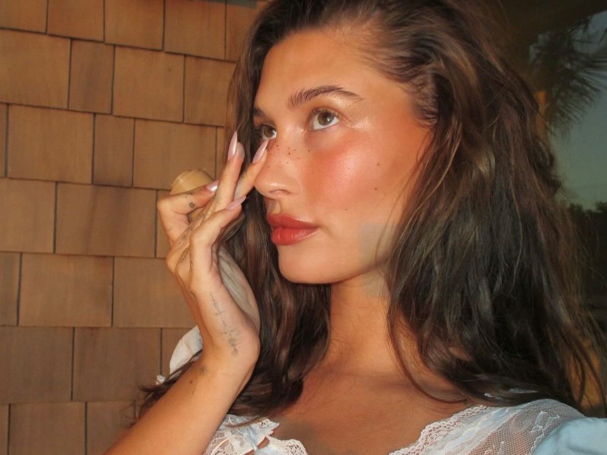 Πώς να κάνεις φακίδες μόνη σου; Όλες οι επιλογές για φυσικό αποτέλεσμα!