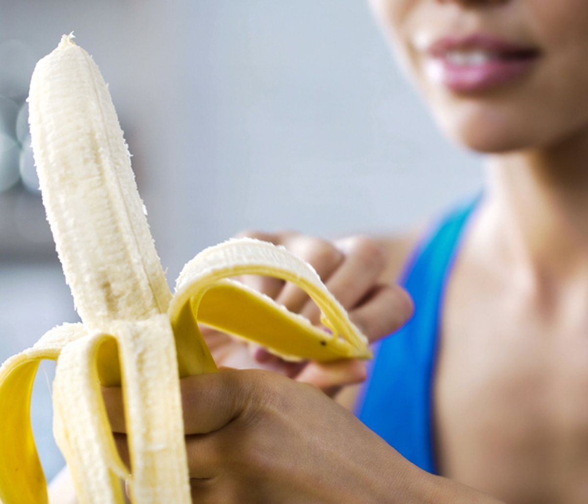 Η μπανανόφλουδα τρώγεται και έχει πολλά οφέλη για την υγεία (βίντεο)