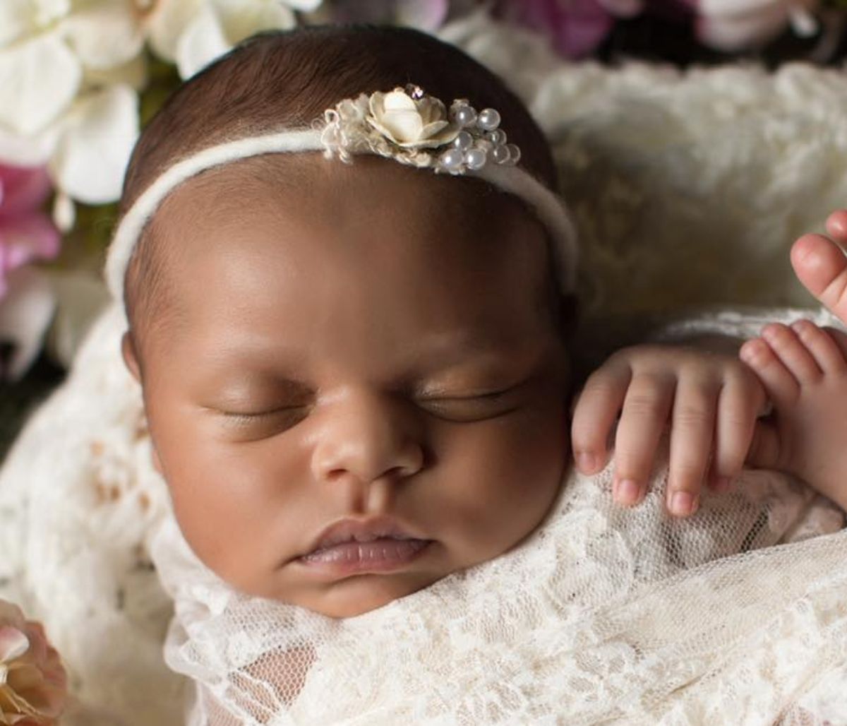 Αυτή είναι η Soraya! Η κούκλα κόρη γνωστού ηθοποιού (pics+vid)