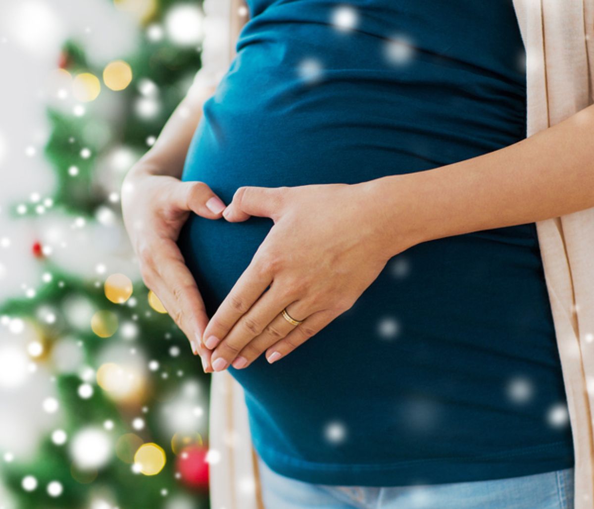 Πώς να περάσετε χαλαρά Χριστούγεννα όταν είστε έγκυος (pics)
