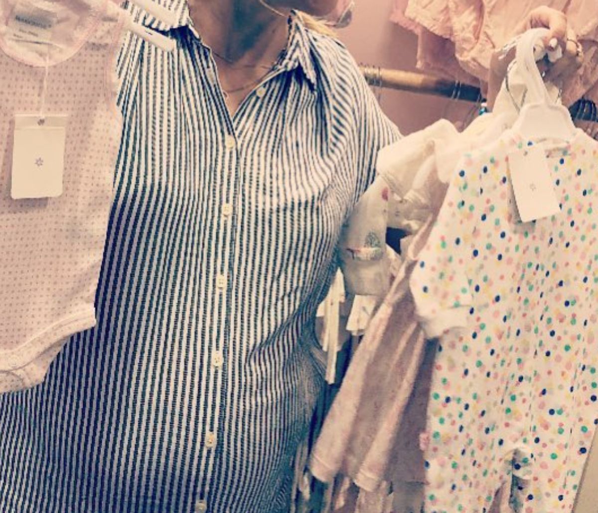 Οι τελευταίες αγορές (και όλα ροζ) λίγο πριν το μαιευτήριο (pics)