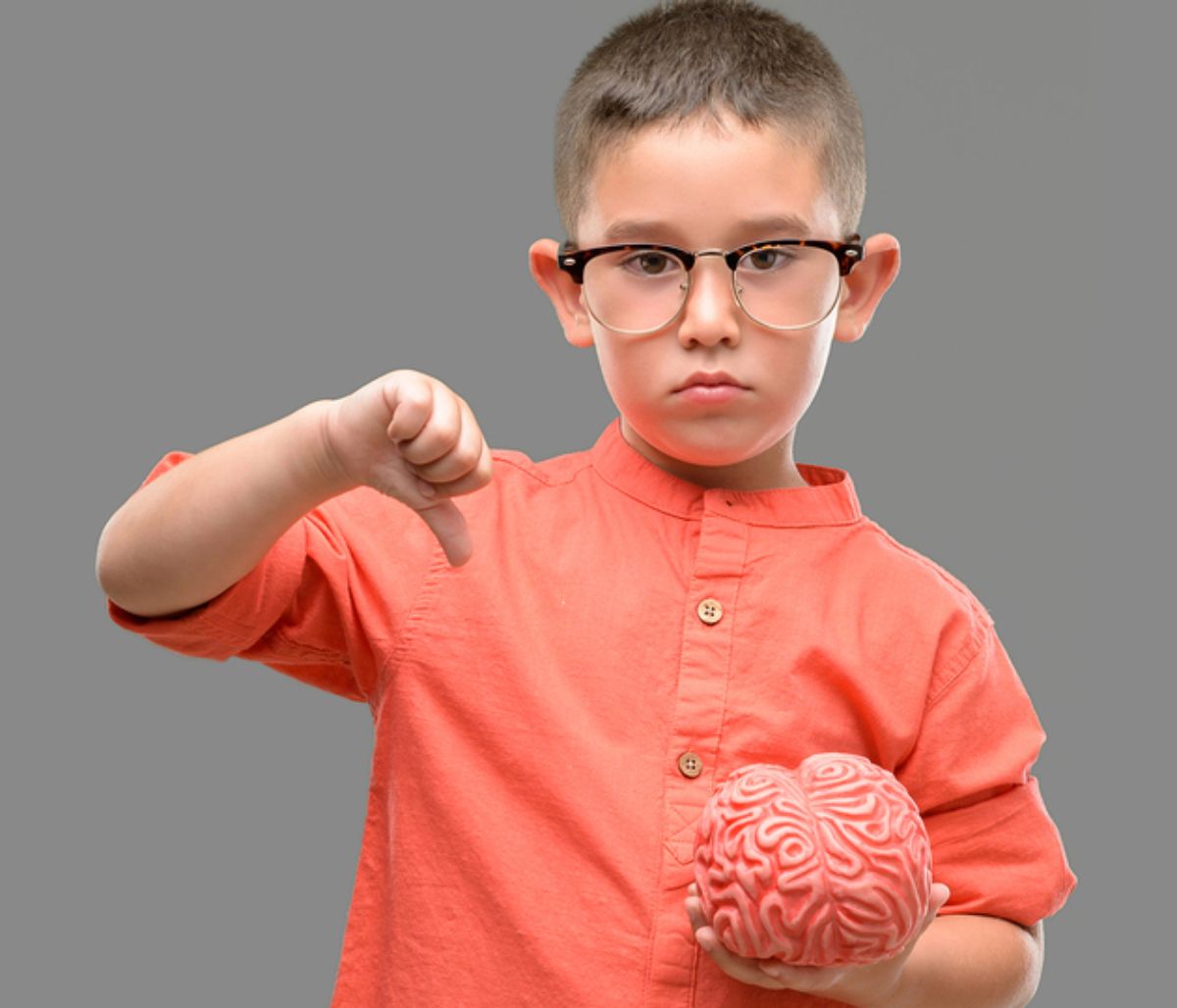 Παιδί και οθόνες: Τα επικίνδυνα όρια για τον εγκέφαλο