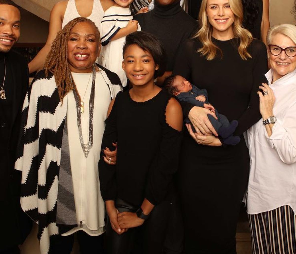 Ηθοποιός του Hollywood φωτογραφίζεται για πρώτη φορά και με τα 10 παιδιά του!  (pics)