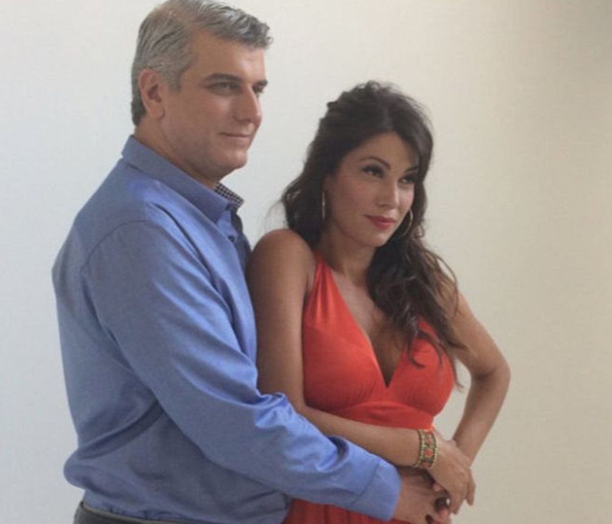 Βλαδίμηρος Κυριακίδης: Έτσι επιβεβαίωσε την εγκυμοσύνη της Κλέλιας Ρένεση