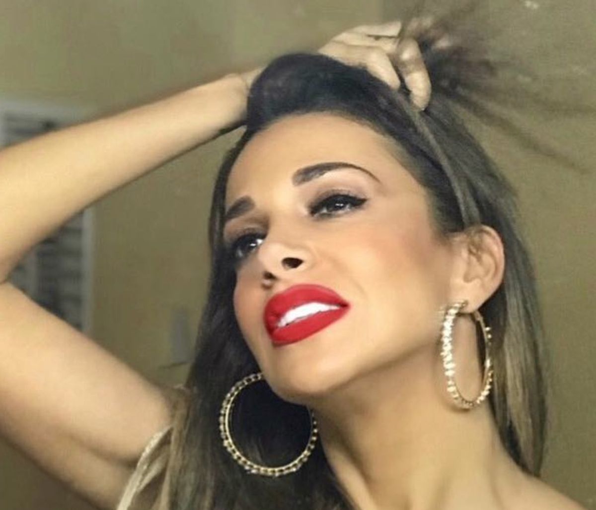 Ελένη Χατζίδου - Ετεοκλής Παύλου: Πότε παντρεύονται; Η τραγουδίστρια το ανακοίνωσε μέσω Instagram!