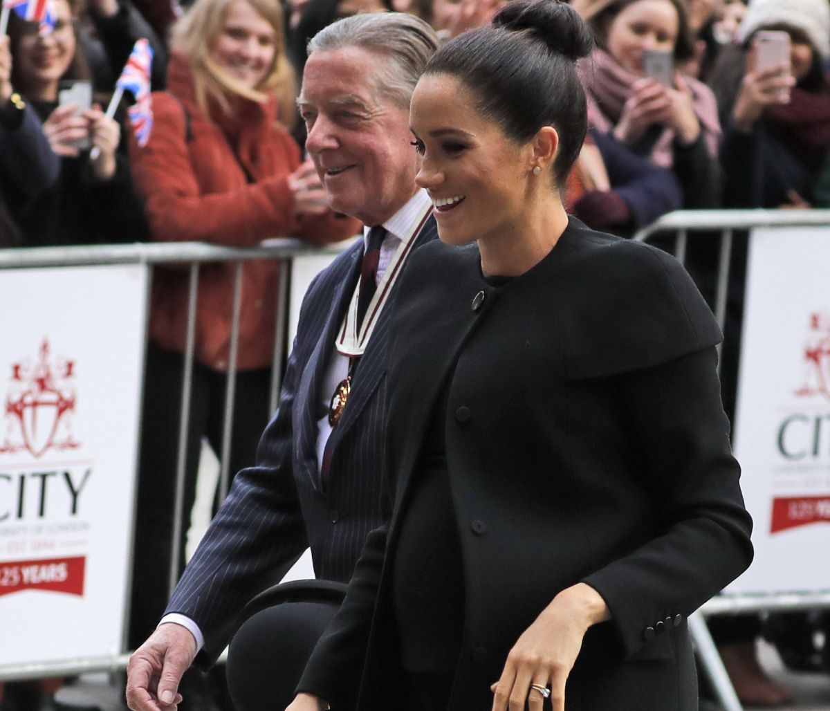 Δεν φαντάζεσαι τι έκανε η Meghan Markle τα λουλούδια από το baby shower της