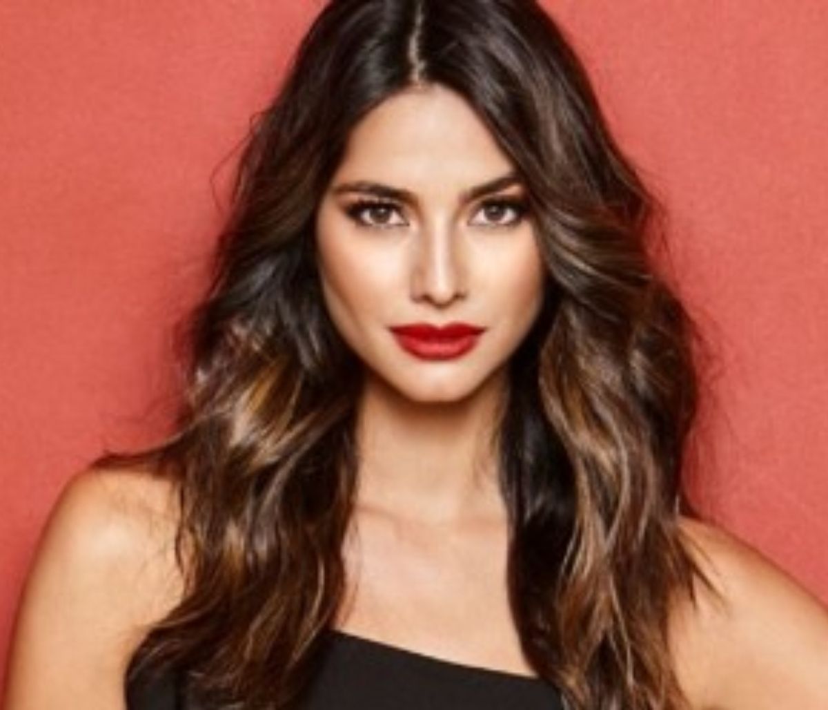 Η Ηλιάνα Παπαγεωργίου αγνώριστη στη Μύκονο (video)