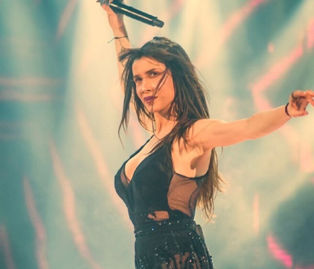 Πάολα: Περιπέτεια για 1000 άτομα σε κέντρο όπου τραγουδούσε! Απεγκλωβίστηκαν από την Πυροσβεστική