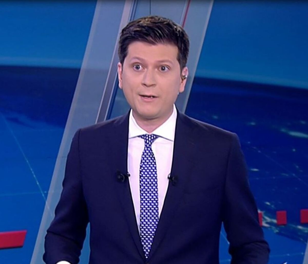 Σεισμός Αθήνα: Δείτε πώς αντέδρασε ο παρουσιαστής την ώρα του σεισμού στο δελτίο ειδήσεων του ΣΚΑΪ