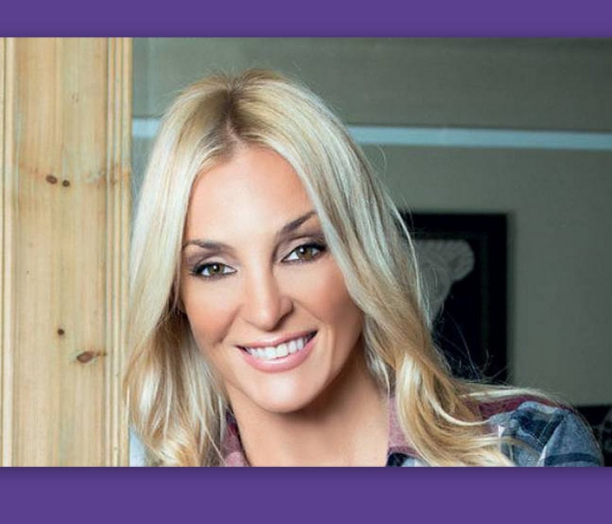 Γιάννα Νταρίλη: Ήρθε στην Ελλάδα μετά από 5 χρόνια- Την είδαμε και είναι μια κούκλα! (photos)