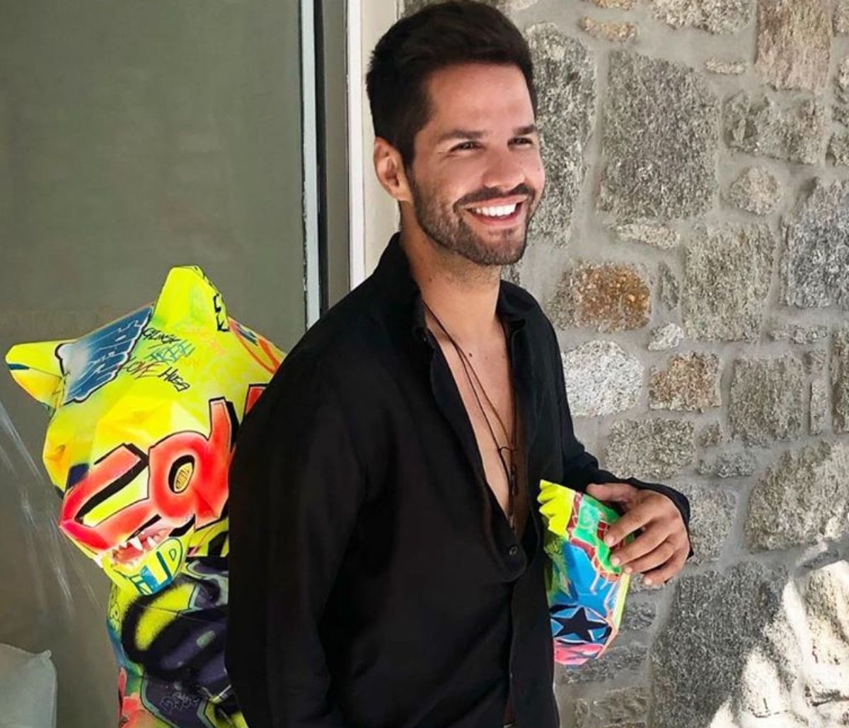 Αυτός είναι ο κούκλος 16χρονος γιος του Γιώργου Τσαλίκη (pics)