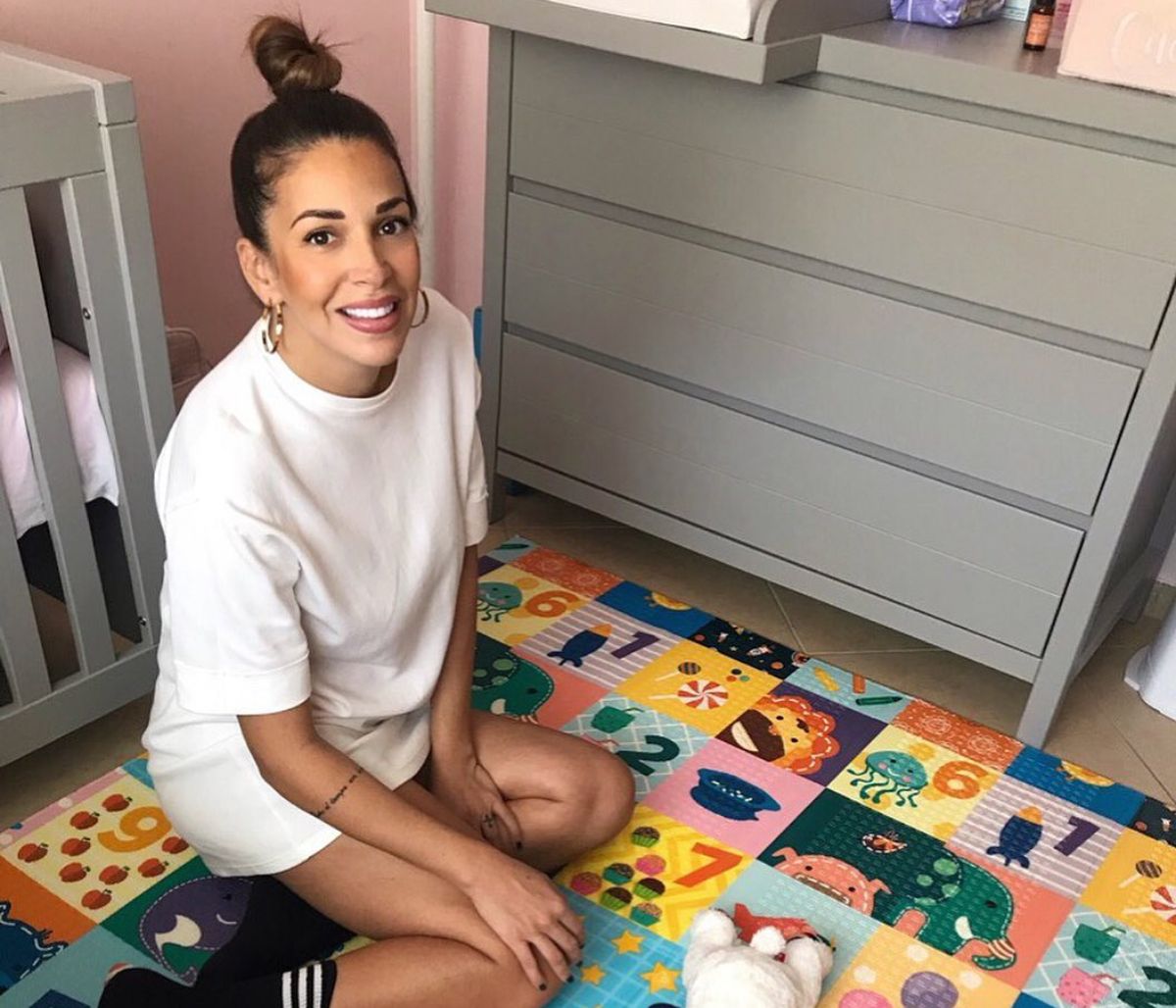 Ελένη Χατζίδου: Έκλεισε ένα μήνα η μπέμπα και μας δείχνει ολόκληρη φώτο για πρώτη φορά (pics)