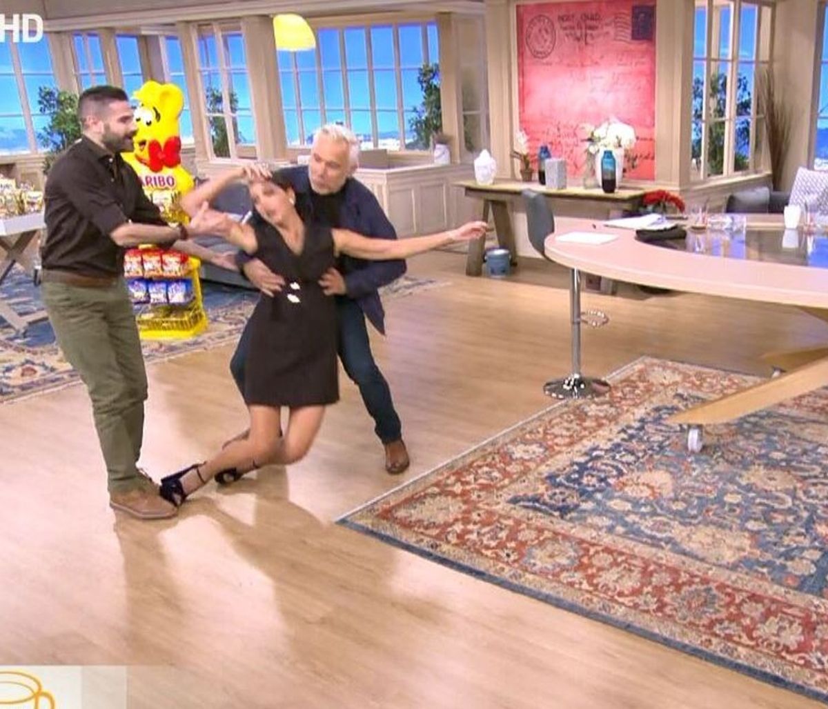 Σταματίνα Τσιμτσιλή: «Κατέρρευσε» στον αέρα του Happy Day – Τι συνέβη; (Video & Photos)