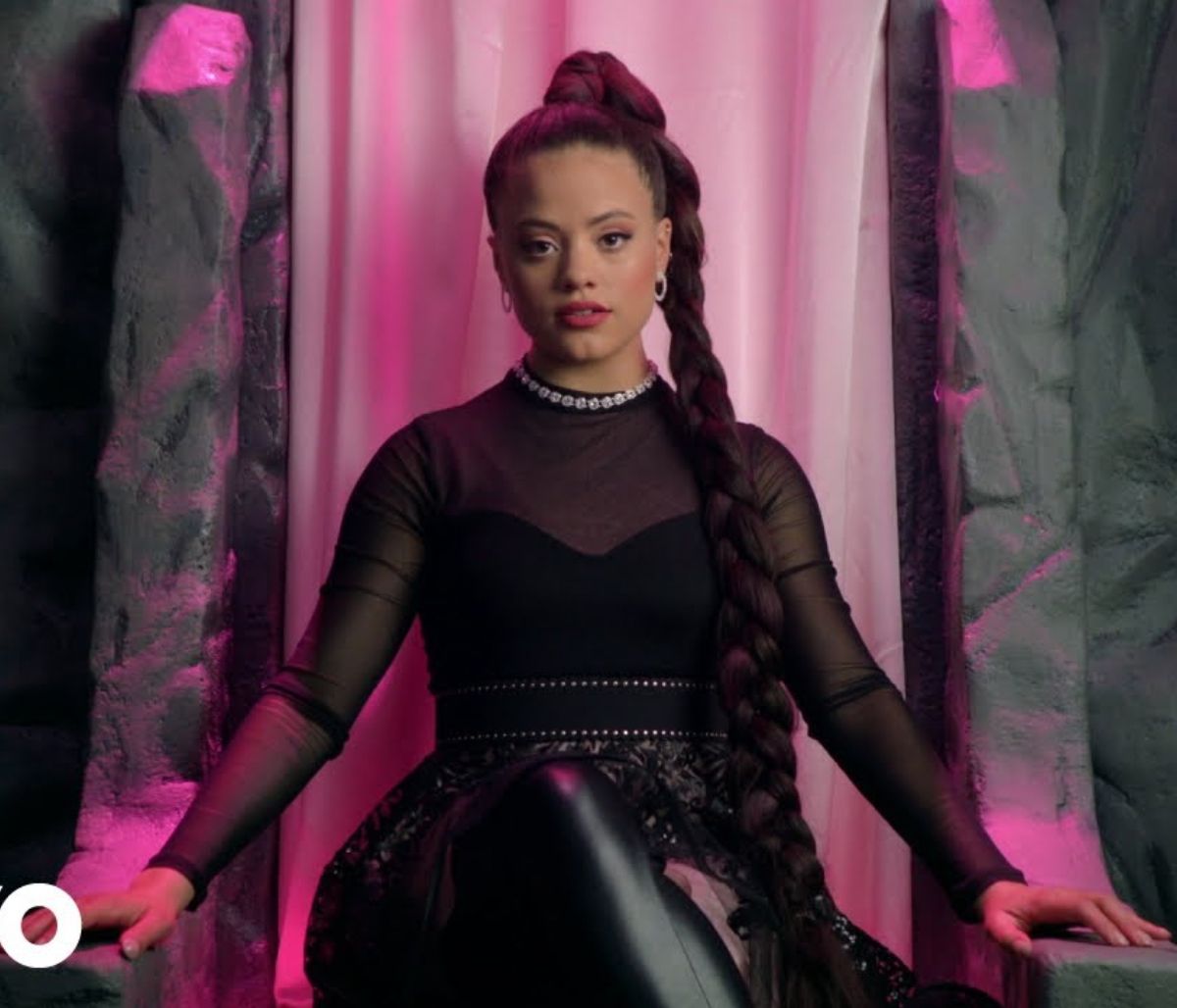 Descendants: Το νέο remix του «Queen of Mean» πρέπει να το δείτε (vid)