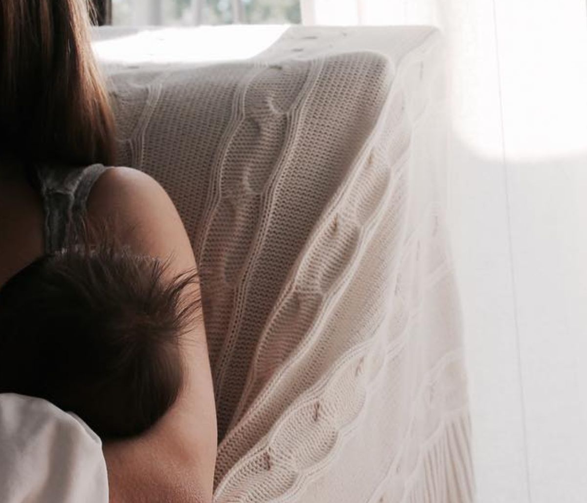 «Δεν θα σας πω "θηλάστε τα παιδιά σας" γιατί οι προστακτικές & προσταγές ποτέ δεν μ' άρεσαν»