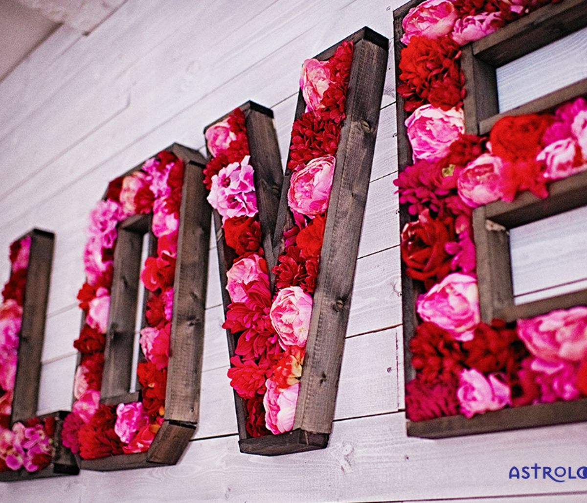 Ερωτικές Προβλέψεις για όλα τα Ζώδια, 10/11